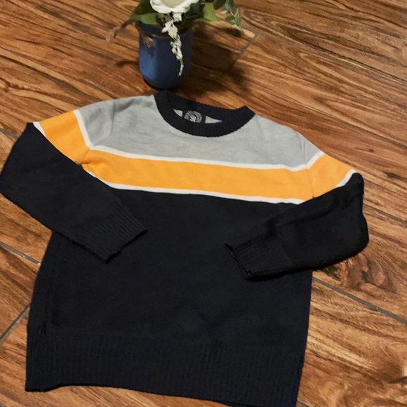 Sweatshirt size 6 - Picture 1 of 2